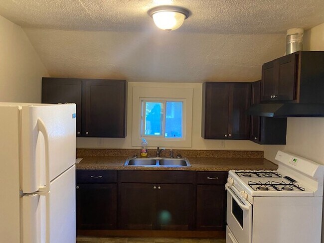 Building Photo - 840 Lafayette Ave SE