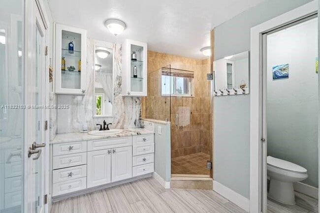Building Photo - 201 Wildwood Cir