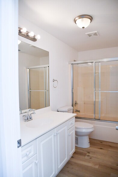 Bathroom 2 - 12613 El Camino Real