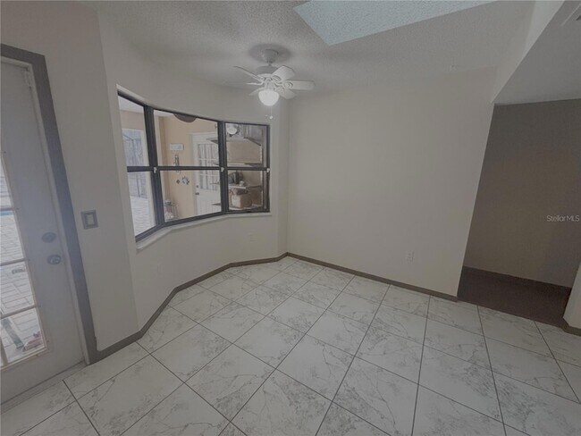 Building Photo - 6520 W Candier Ct