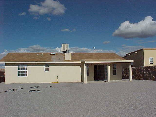 Building Photo - 2425 Bugatti Dr