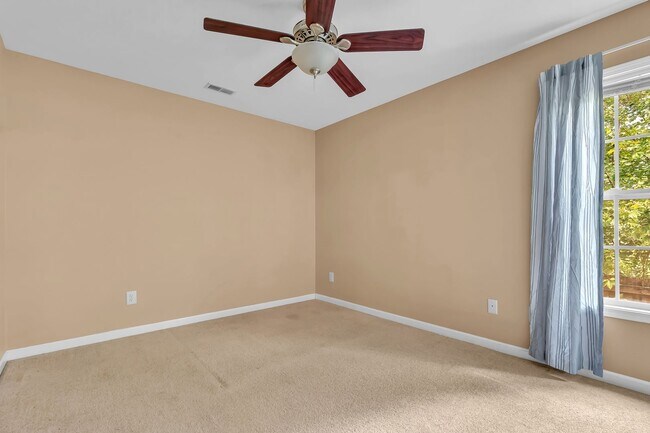 Building Photo - 477 Sand Ridge Rd