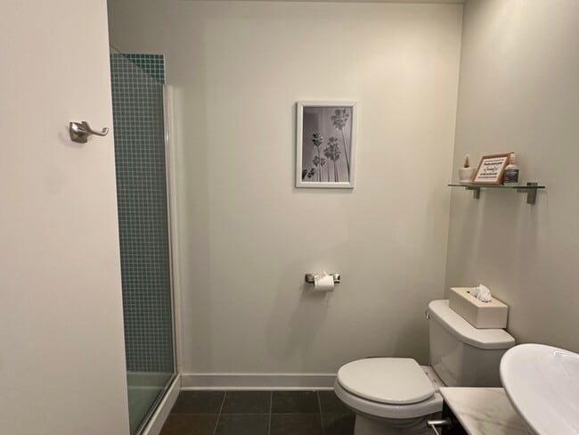 Building Photo - 660 W Wayman St