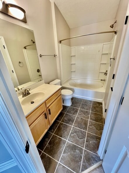 Master Bathroom - 800 Hidden Ridge Ct