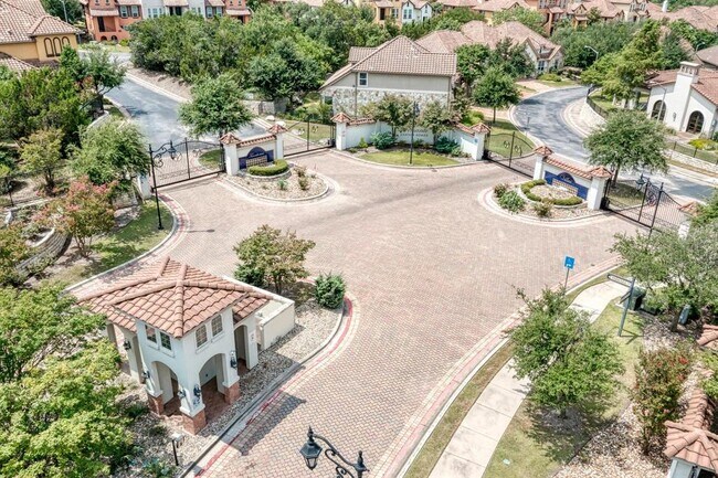 Building Photo - 12300 Terraza Cir