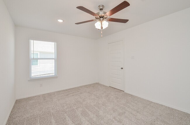 Building Photo - 23207 Morning Splendor Dr
