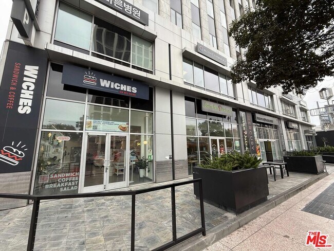 Building Photo - 3810 Wilshire Blvd