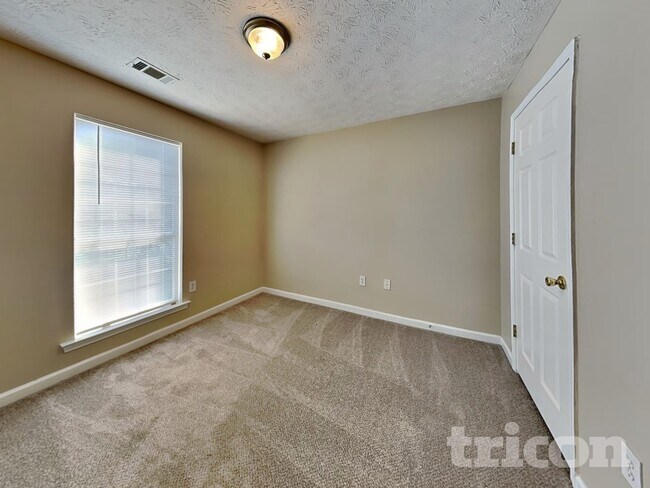 Building Photo - 50 Tufts Cir