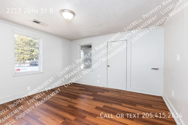 Building Photo - 2212 20th St N