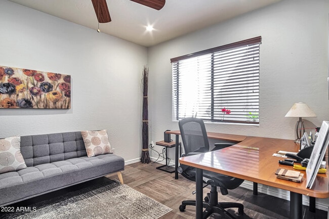 Building Photo - 7318 E Palo Verde Dr