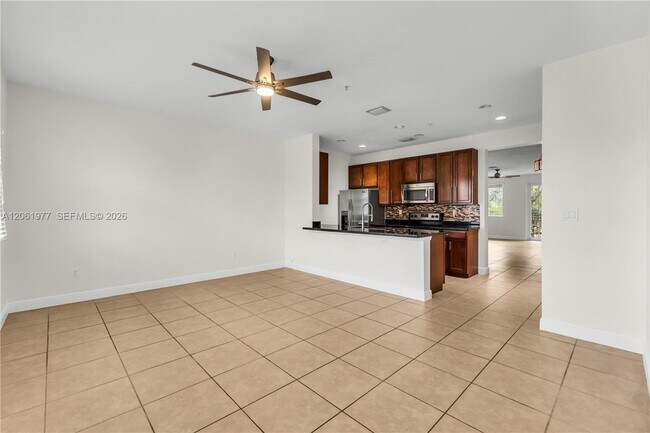 Building Photo - 936 SW 147th Ave
