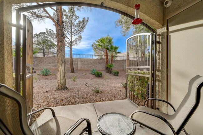 Building Photo - 7885 W Flamingo Rd