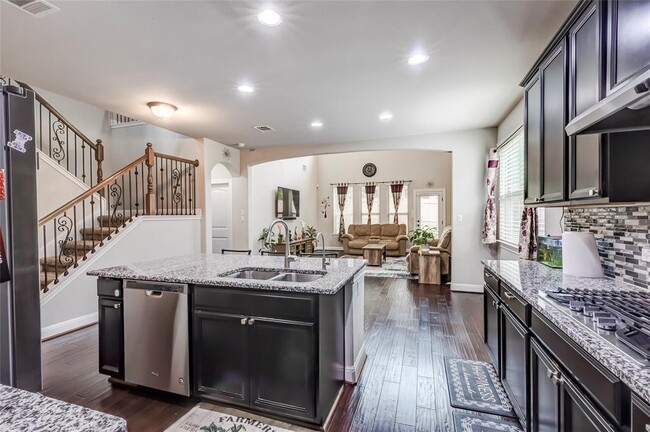 Building Photo - 4424 Casa Robles Dr