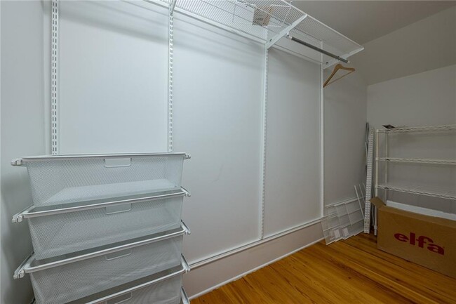 Building Photo - 765 Woodland Ave SE