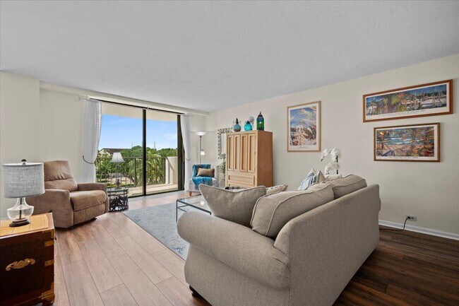 Building Photo - 1200 Marine Way