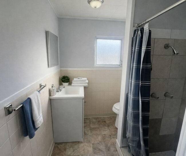 Building Photo - 138 Southland Ct