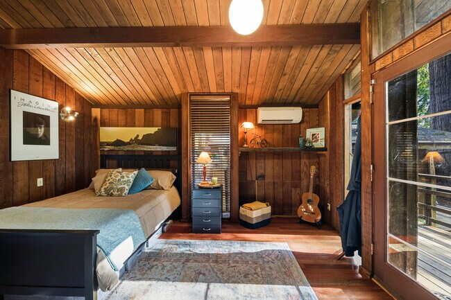 Building Photo - 22000 Timber Cove Rd