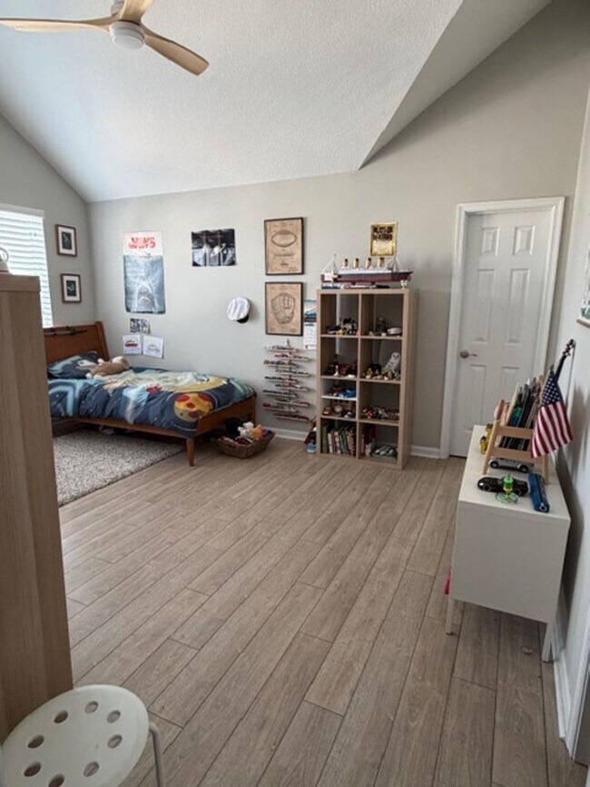 Building Photo - 2308 Beach Haven Dr