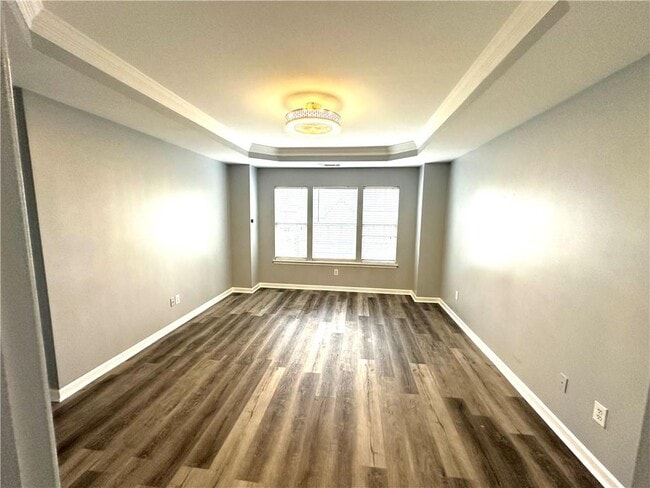 Building Photo - 5496 Village Trace