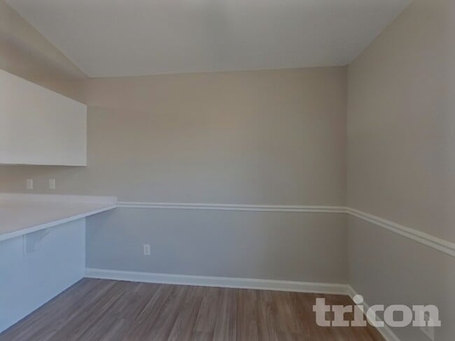 Building Photo - 4 Sweetberry Ct