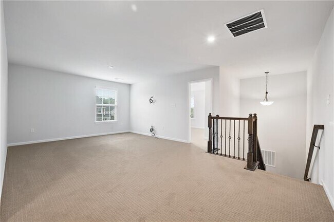 Building Photo - 3005 Eagle Ridge Dr