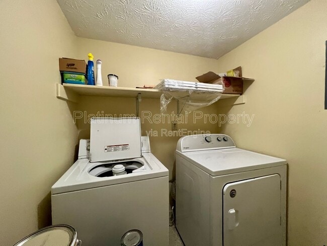 Building Photo - 1270 Weatherstone Dr NE