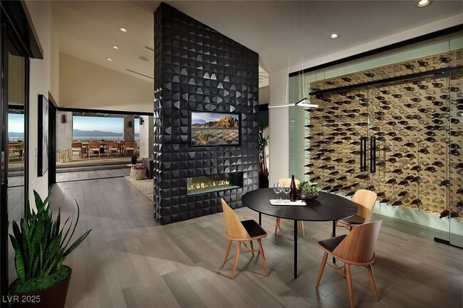 Building Photo - 2240 Sky Pointe Ridge Dr