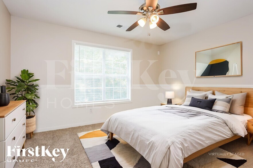 Building Photo - 1220 Wandering Vine Ct SE