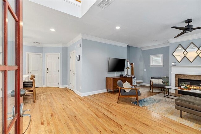 Building Photo - 1609 Duncan Dr NW