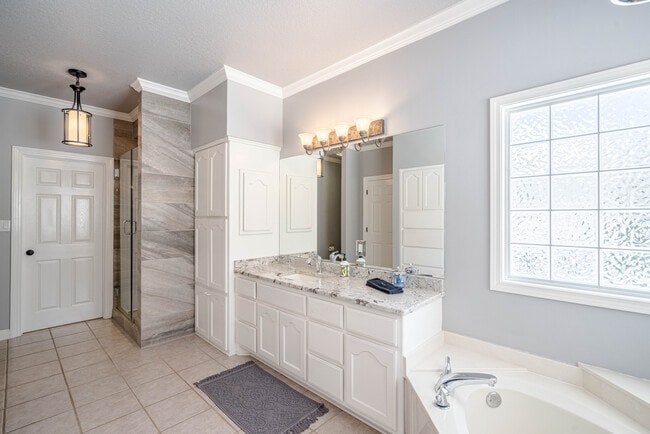 Building Photo - 14 Trapo Ln