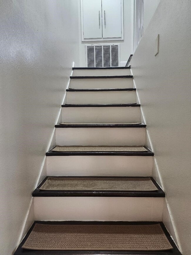 Building Photo - 2675 Marilee Ln