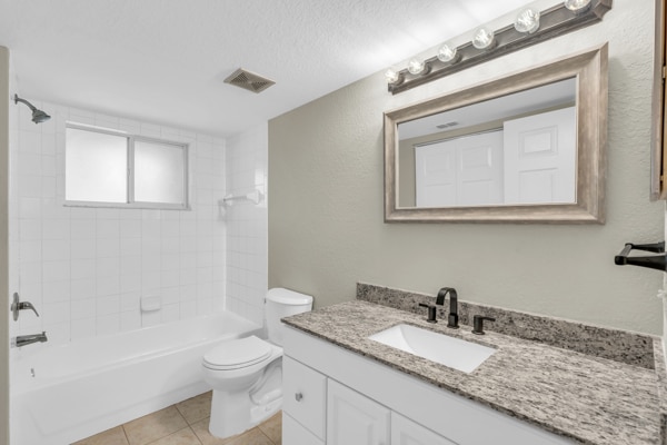 Building Photo - 8271 Key Royal Cir