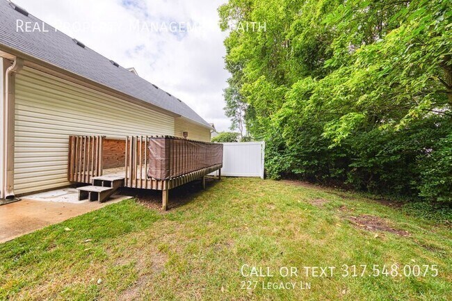 Building Photo - 227 Legacy Ln