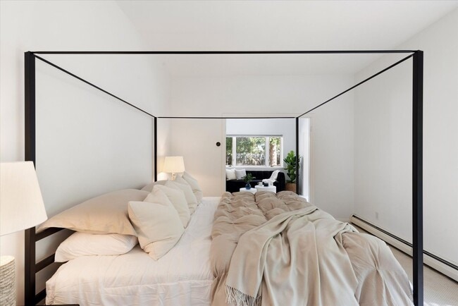 Building Photo - Open Concept Historic Home in Downtown Boz...