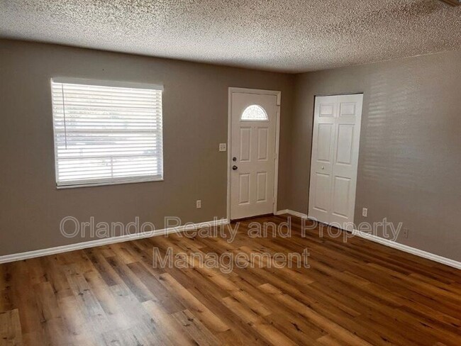 Building Photo - 1728 Flores Ct