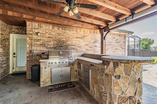 Building Photo - 2748 Club Ridge Dr