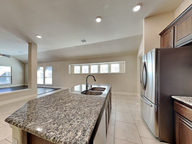 Building Photo - 1517 Yellowthroat Dr