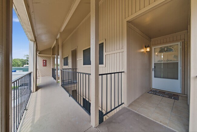 Building Photo - 15575 Marina Dr