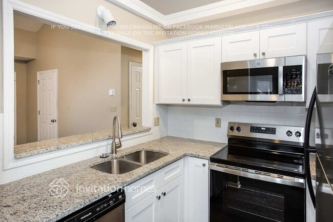 Building Photo - 4301 Emerald Ln