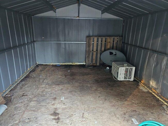 Building Photo - 13825 Dry Creek Rd