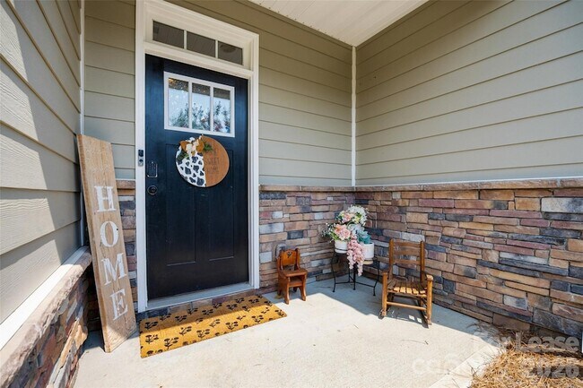 Building Photo - 616 Altamonte Dr