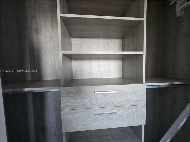 Building Photo - 460 NE 28th St