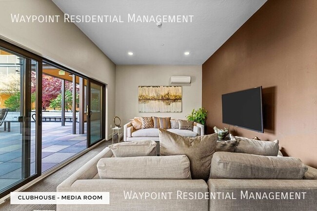 Building Photo - 611 S 8th St