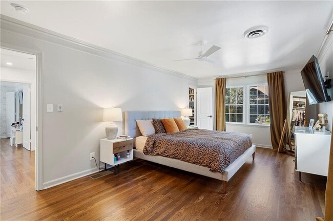 Building Photo - 2373 Virginia Pl NE