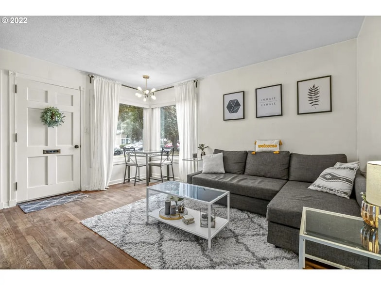 Building Photo - 1059 17th Ave