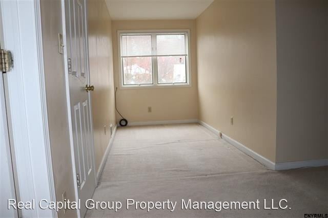 Building Photo - 3 br, 2 bath House - 7035 Suzanne Lane