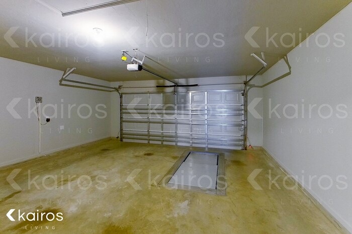 Building Photo - 713 S Patterson Dr