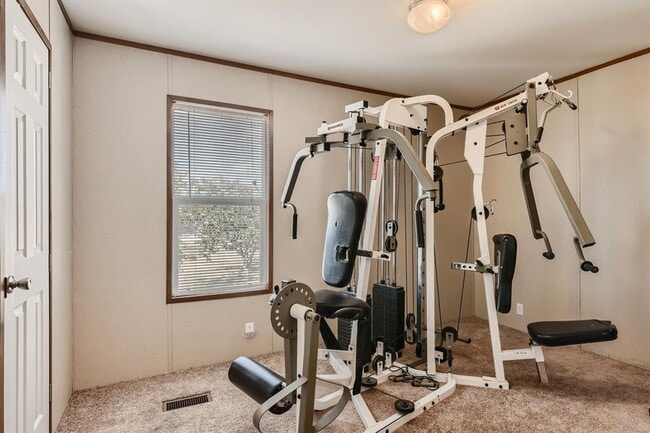 Building Photo - 517 Crossroads Dr