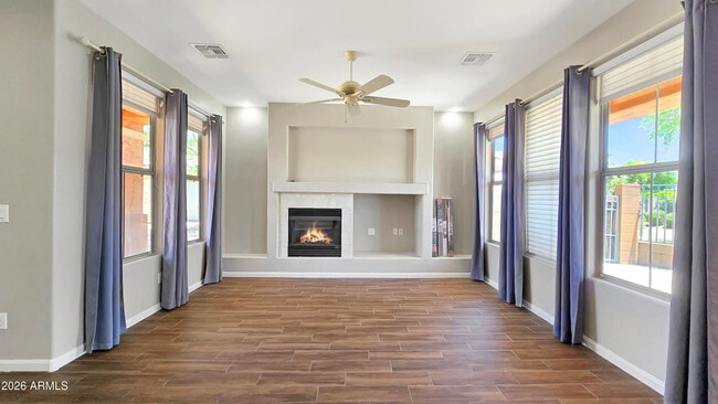 Building Photo - 13609 W Cypress St