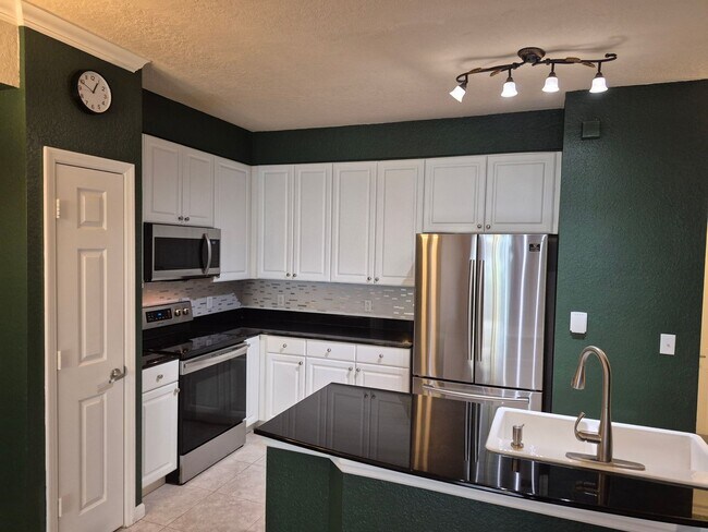 Building Photo - It's a lifestyle!